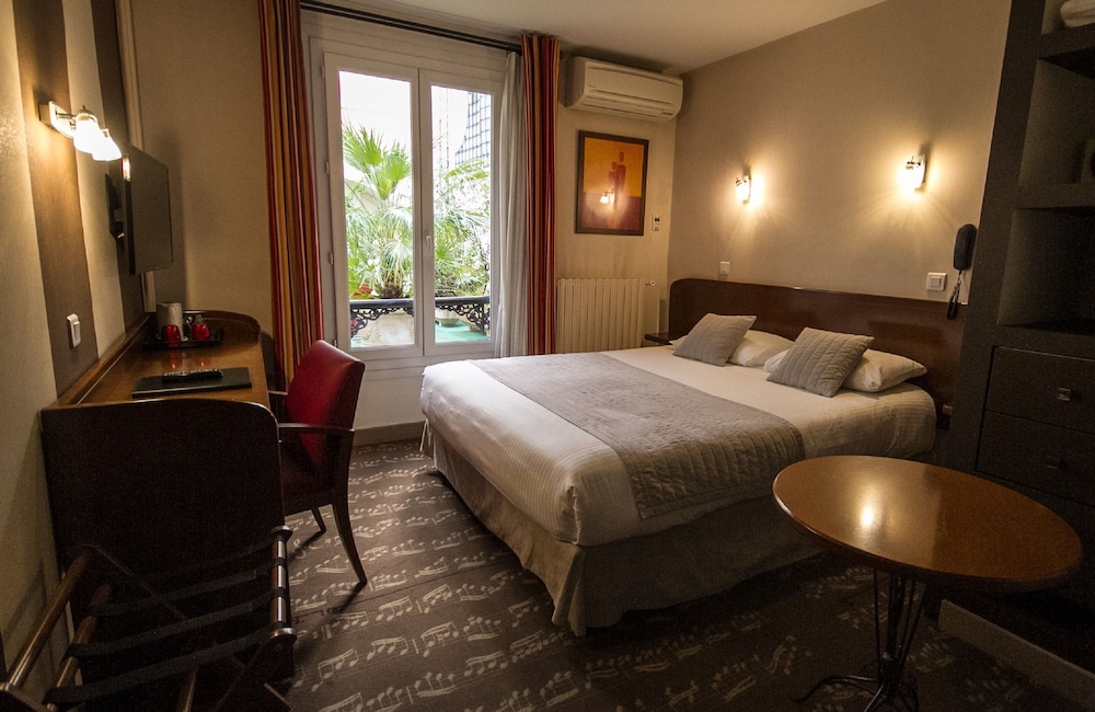Hotel Majestic 16/58
