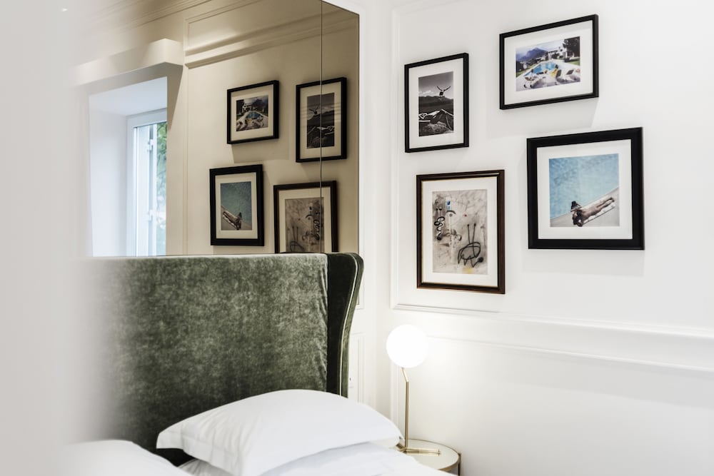 The Shire Hotel 38/46