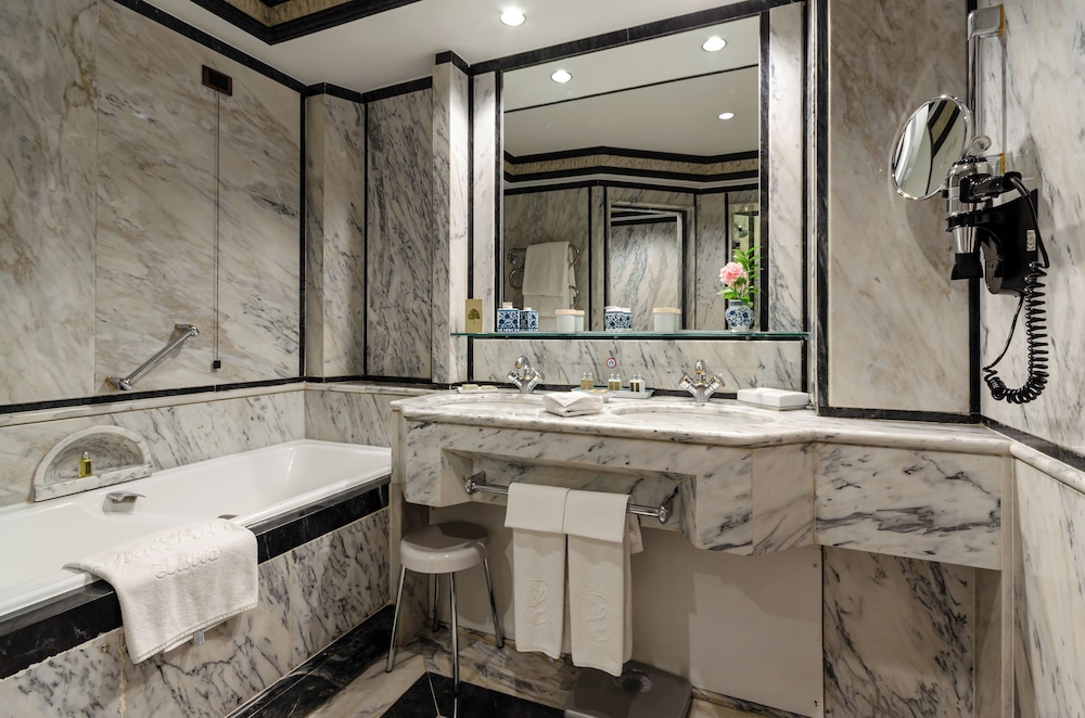 Palace, Superior, King Bed، Olissippo Lapa Palace 4/4