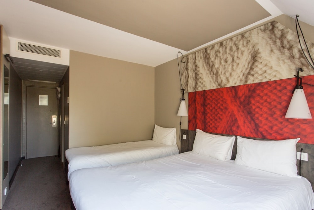 Ibis Senlis 17/70