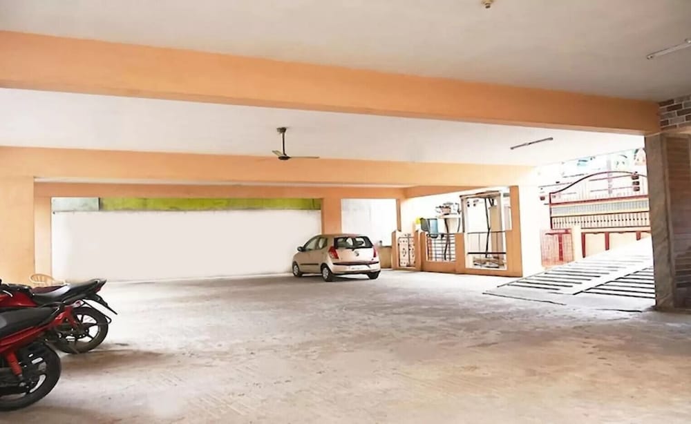 Hotel Govind Heights 38/40