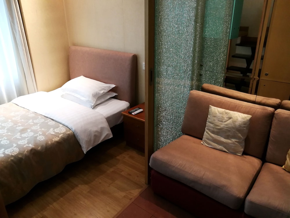 Shanghai Abest Xinshikong Apartments 16/71