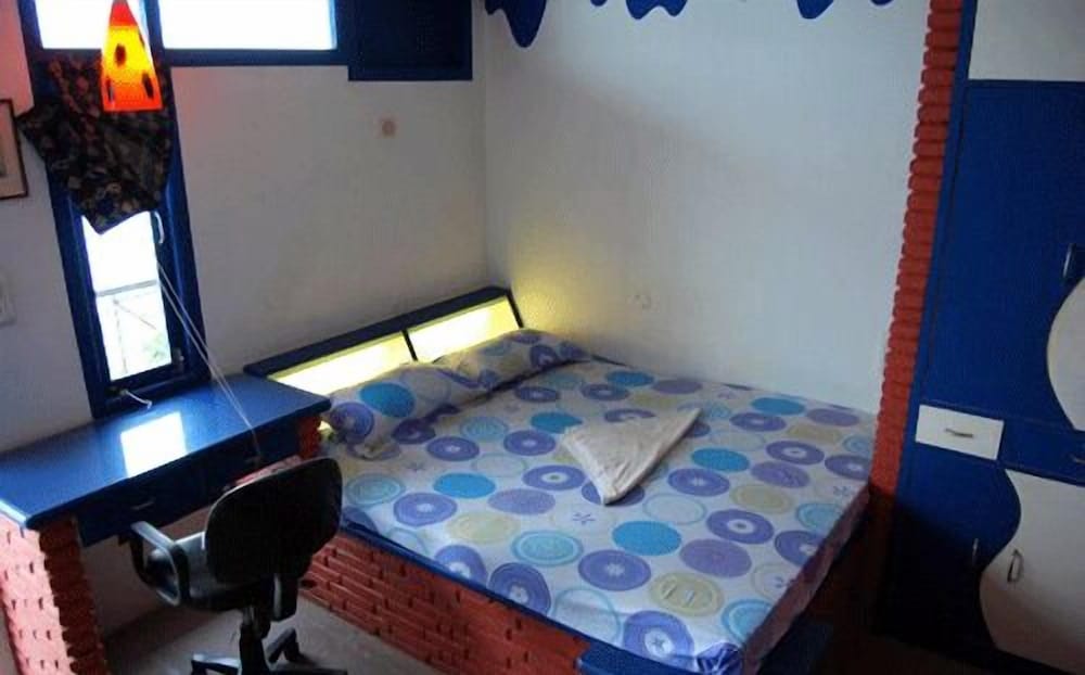 Rahul Guest House 24/50