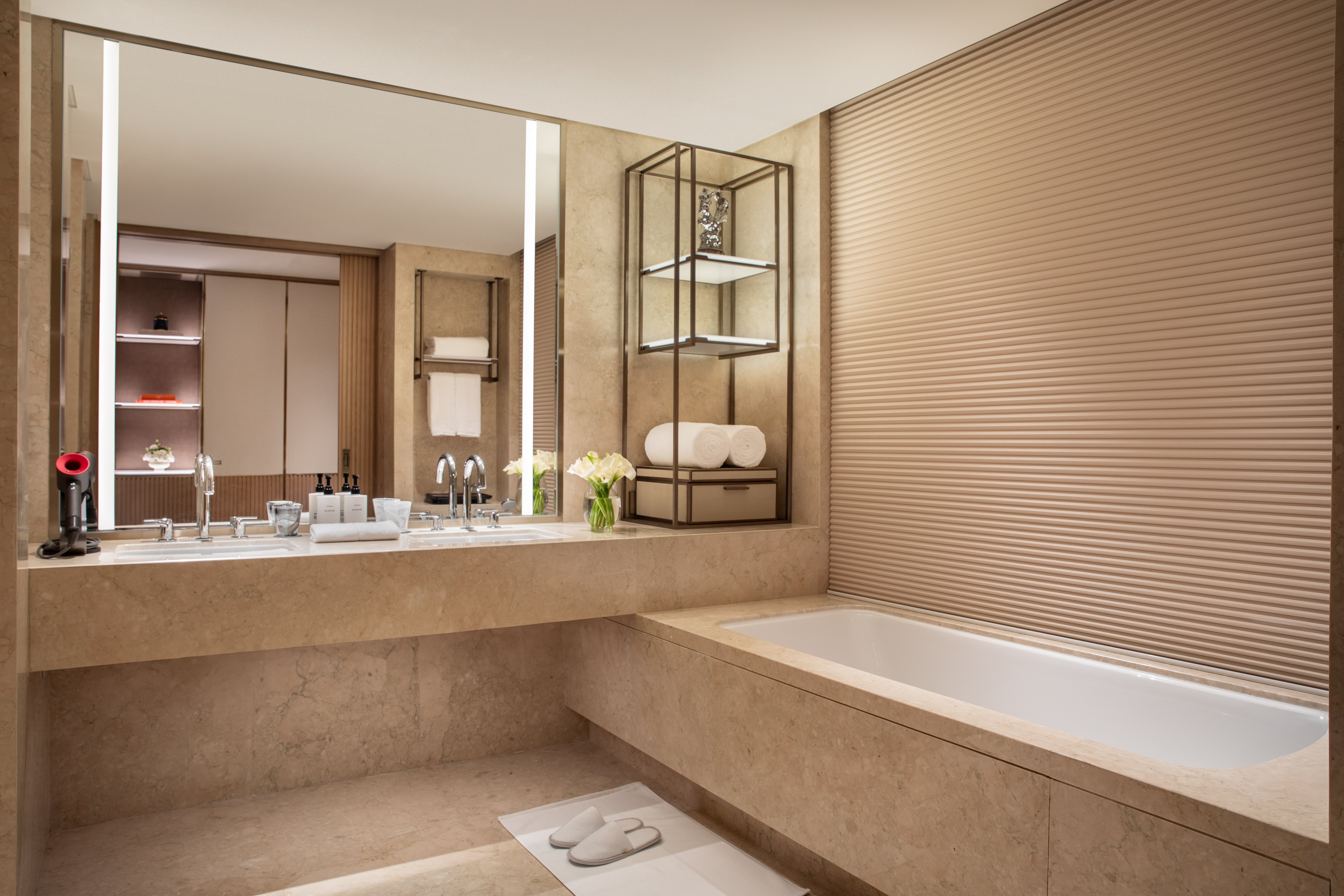 InterContinental Wuxi Taihu New City 48/50