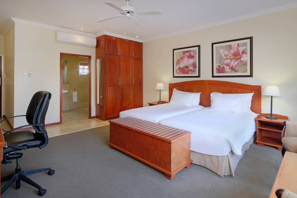 Protea Hotel By Marriott Polokwane Ranch Resort 15/76
