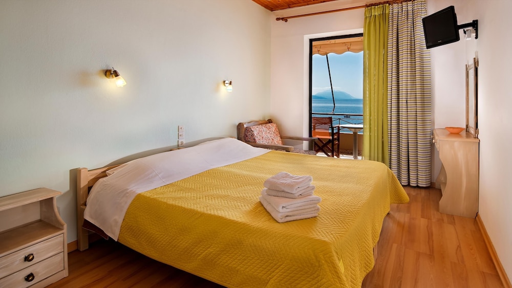 Pharos Rooms 26/72