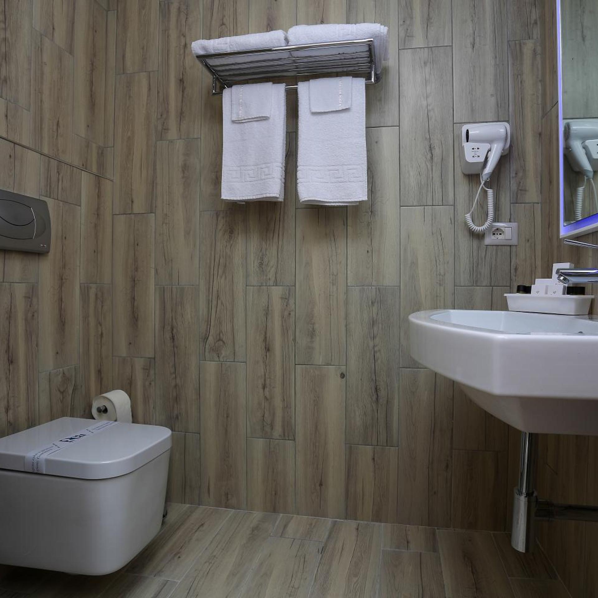 Emerald Boutique Hotel 42/47