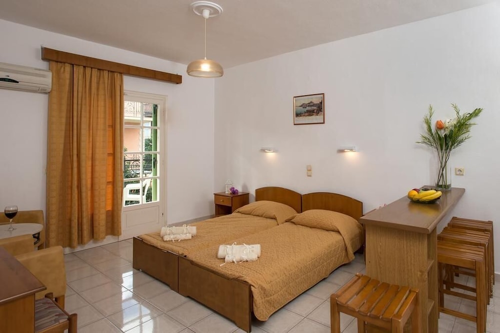 Philippos Hotel 13/27
