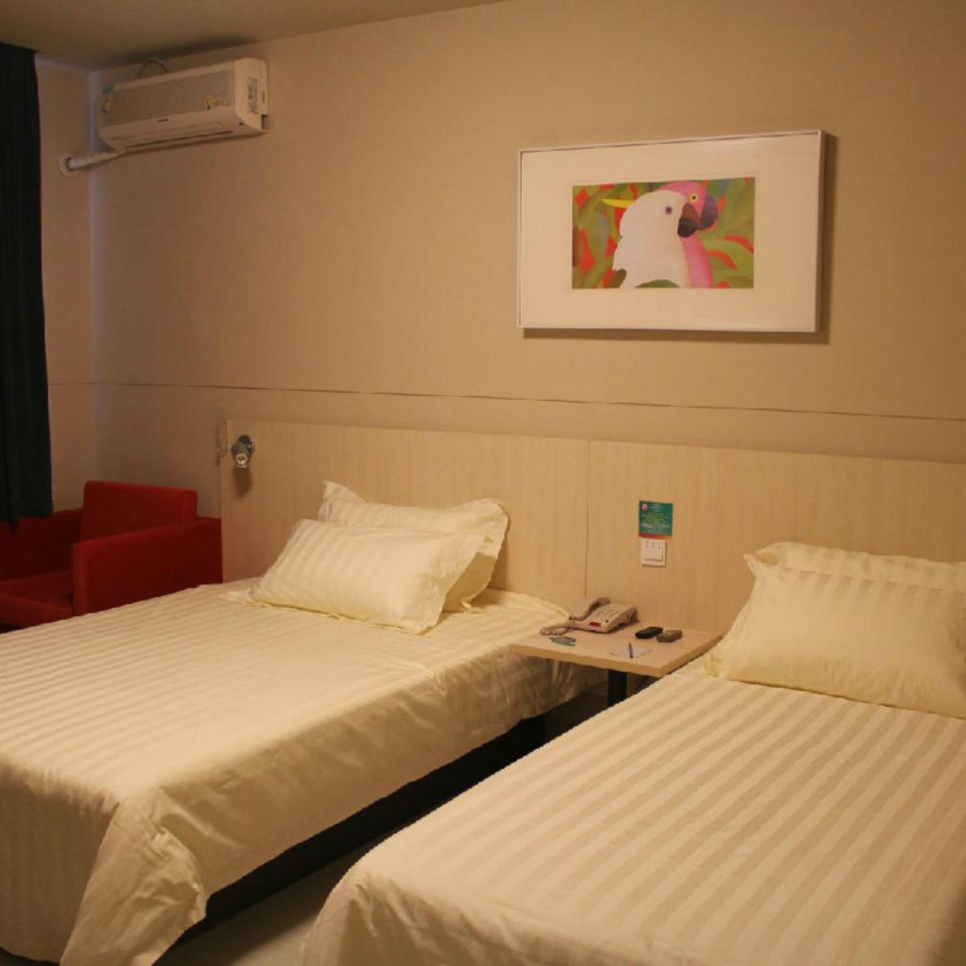 Jinjiang Inn Select (Shenyang North Railway Station Huigong Square) 6/43