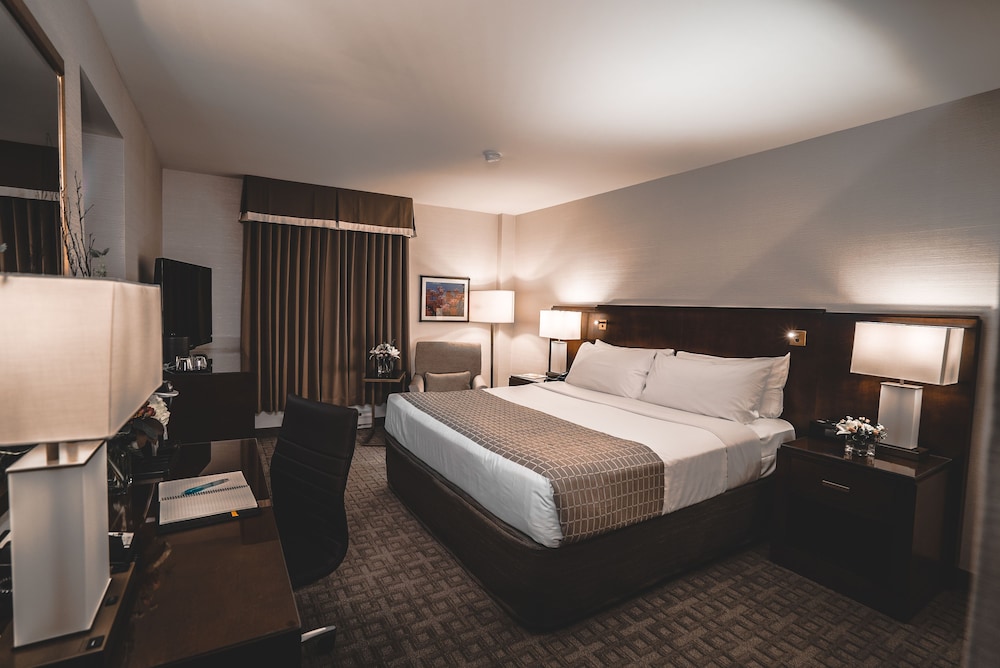 Lord Elgin Hotel 23/71