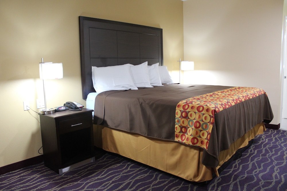 Express Inn & Suites - Bush Airport 17/34