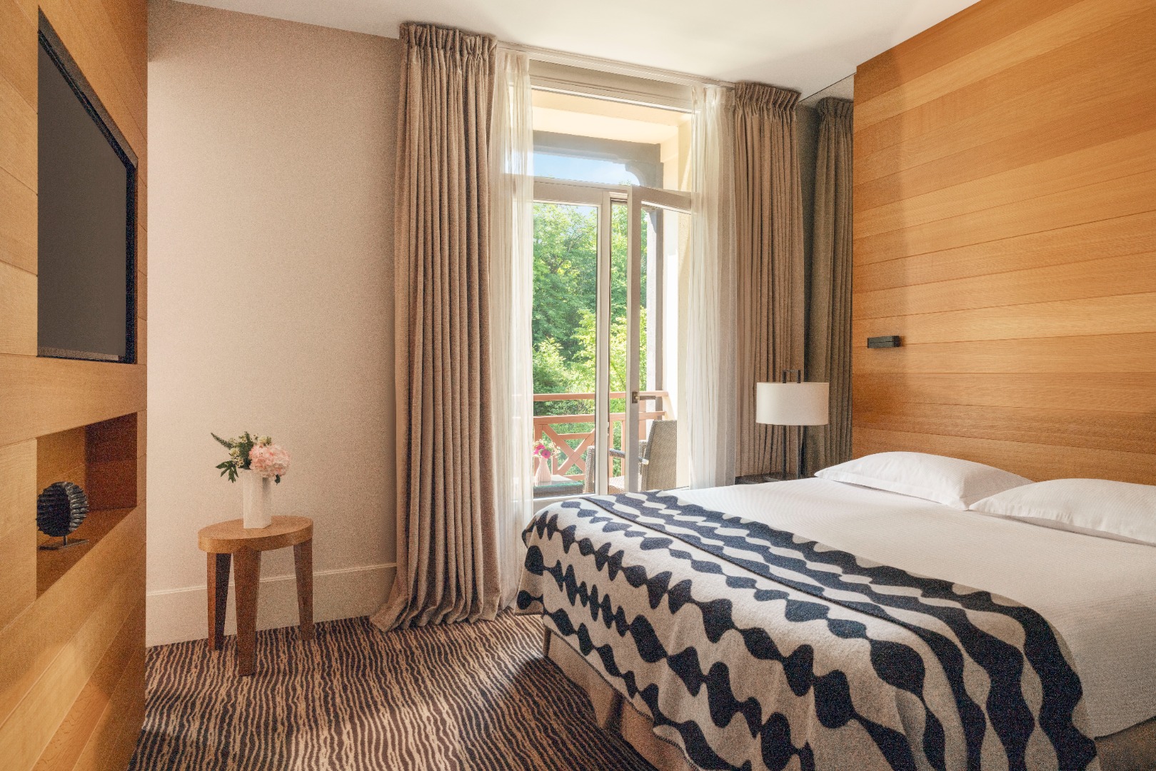 Junior Suite, South View