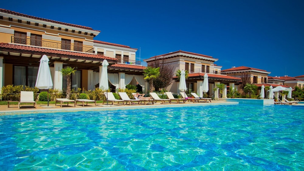 Green Life Beach Resort 4/75