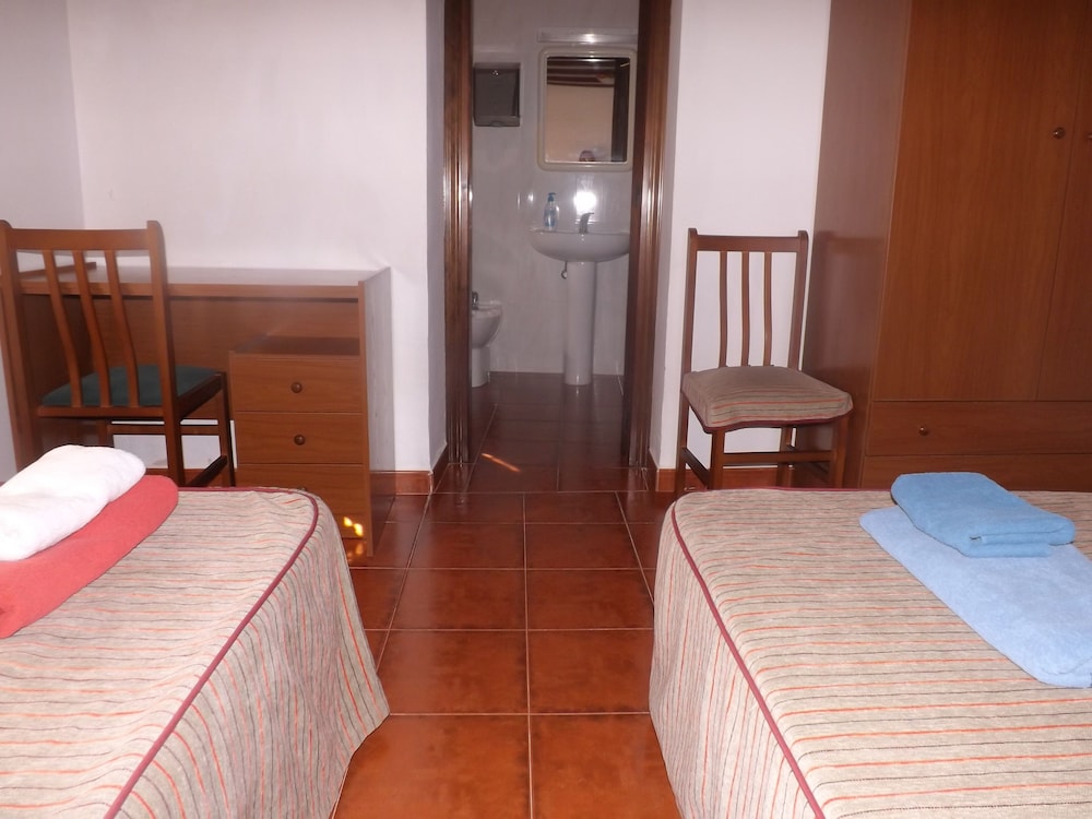 Room, Double or Twin Bed