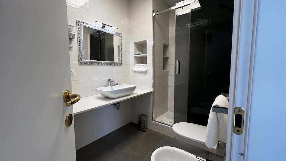 Suite, Twin Beds, Hotel Genova Liberty 6/7