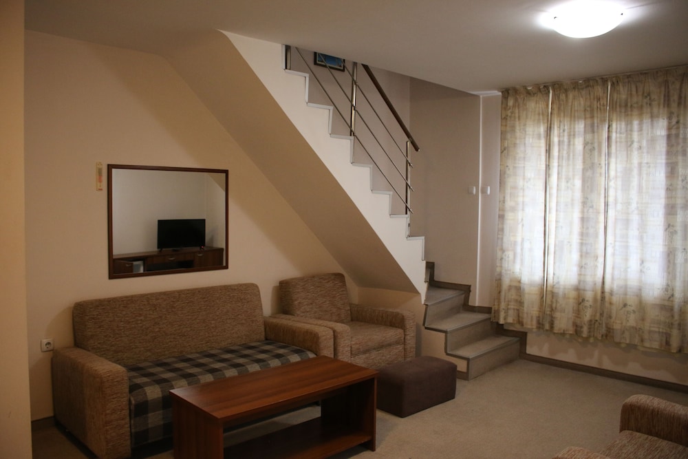 HOTEL KRALEV DVOR 10/26