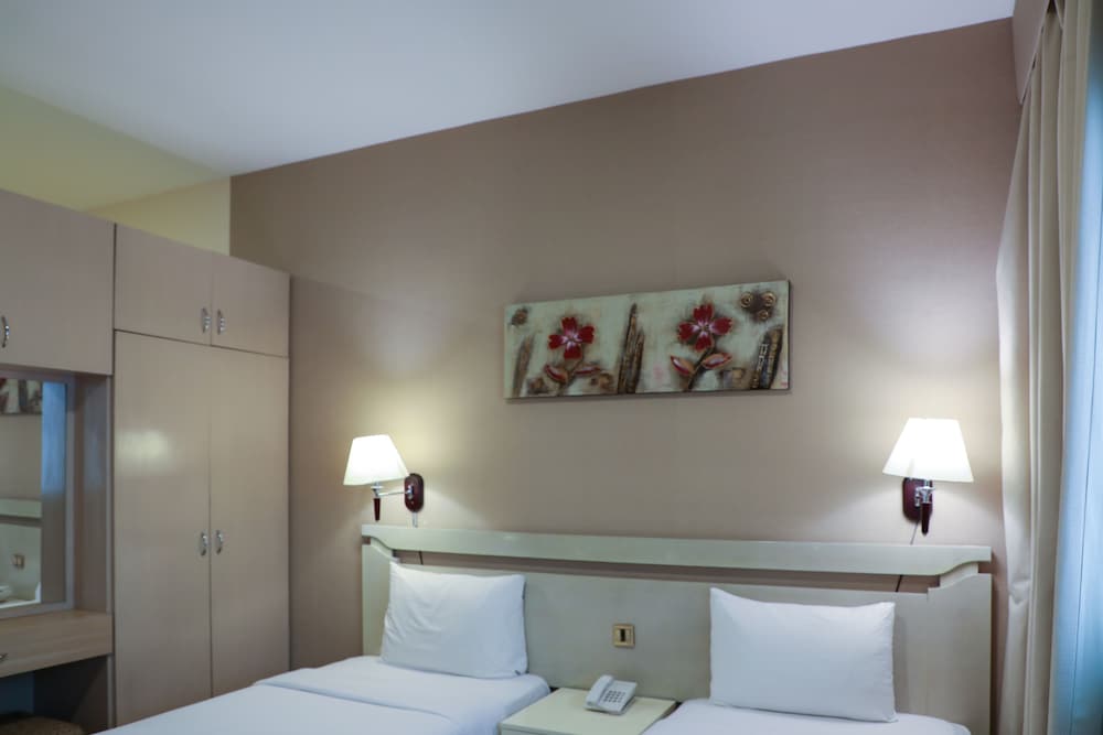 One Bedroom Apartment