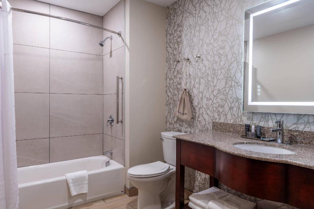 Upgrade, Efficiency, Suite, King Bed