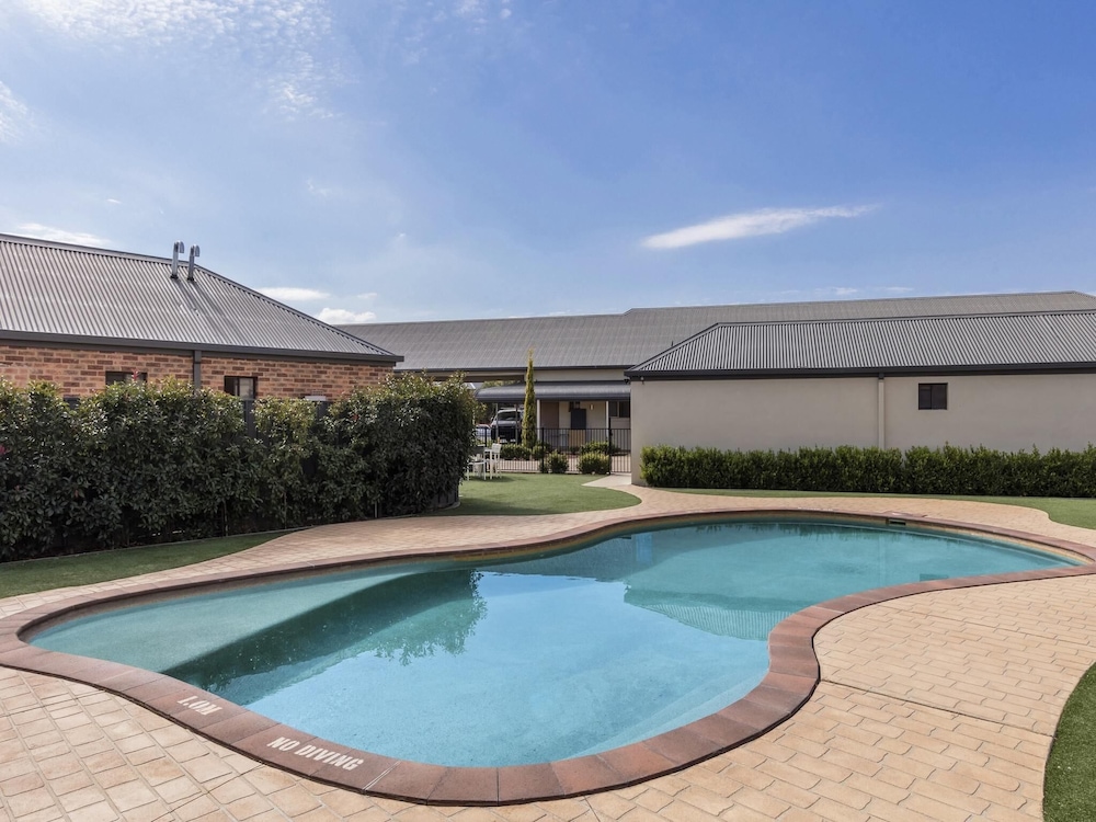 Mercure Wagga Wagga 47/50