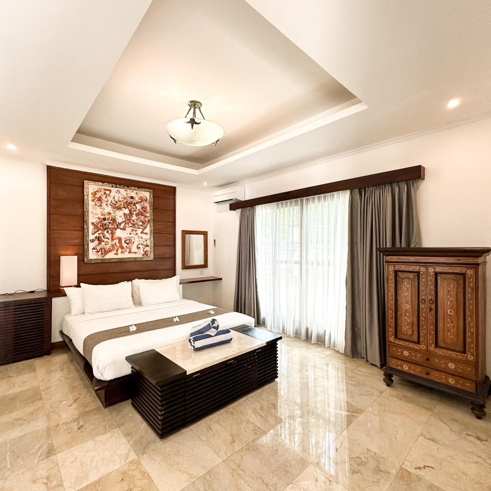 3 Bedrooms, Villa