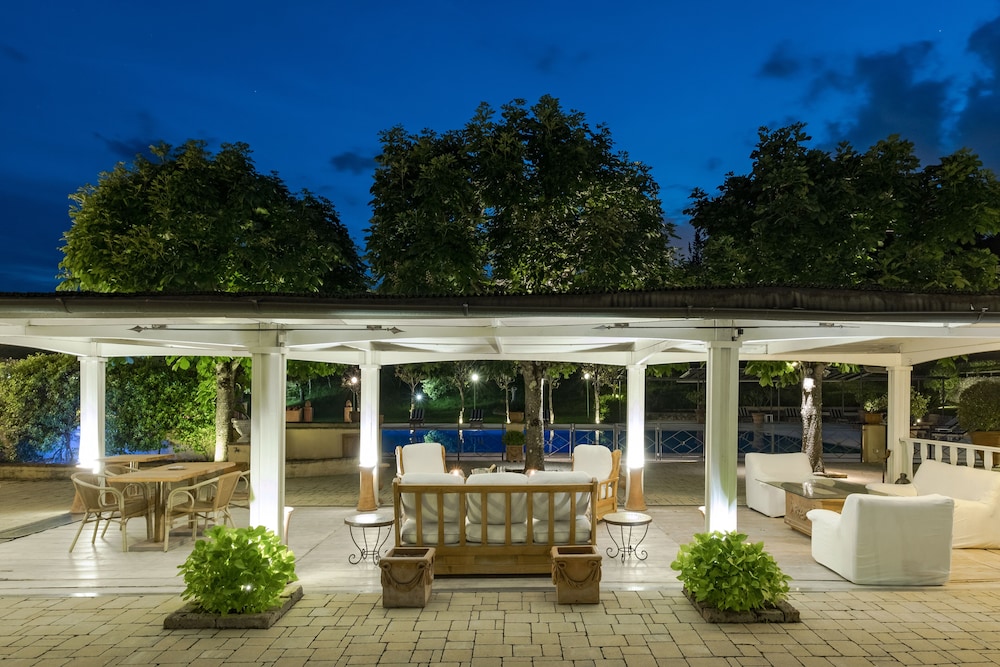 Villa Gaudia 4/50