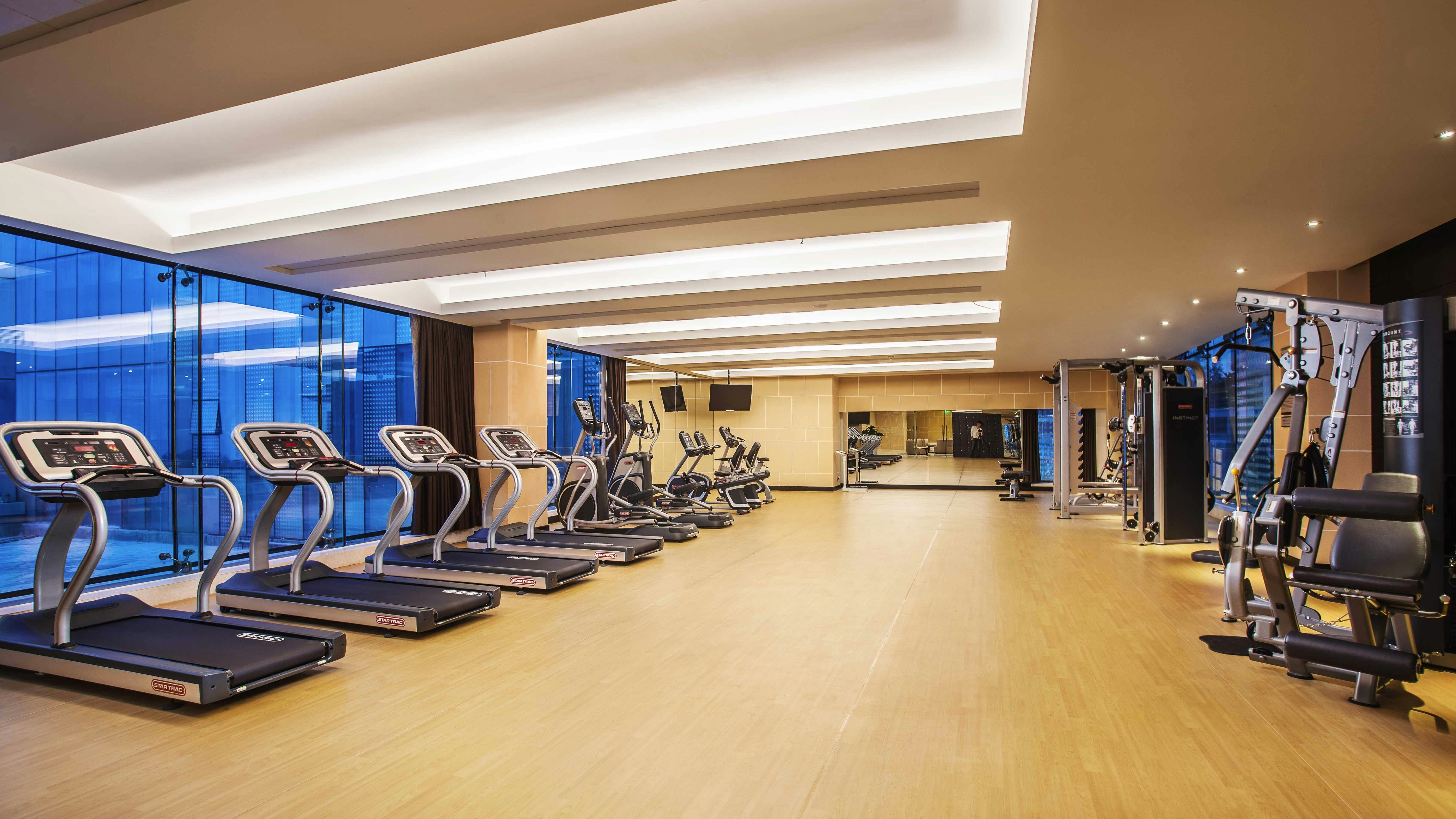 Holiday Inn Nanchang Riverside 25/50