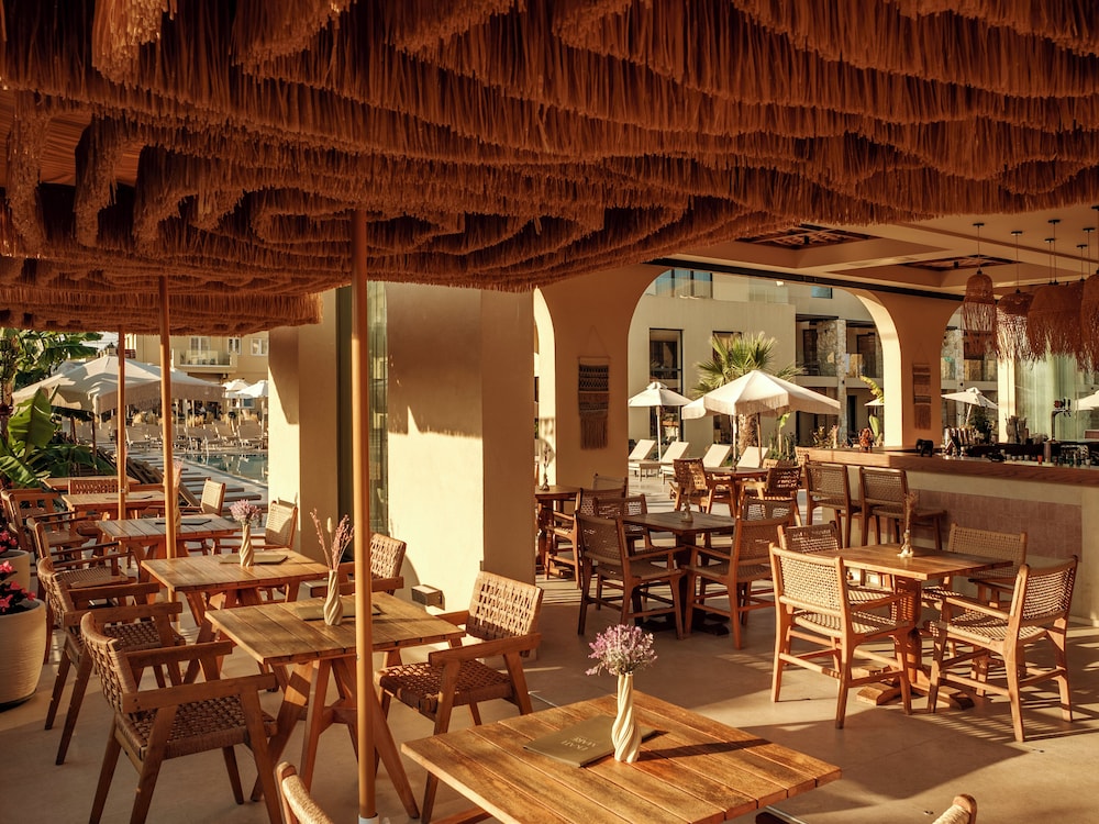 Ekati Mare Lifestyle Resort 64/72
