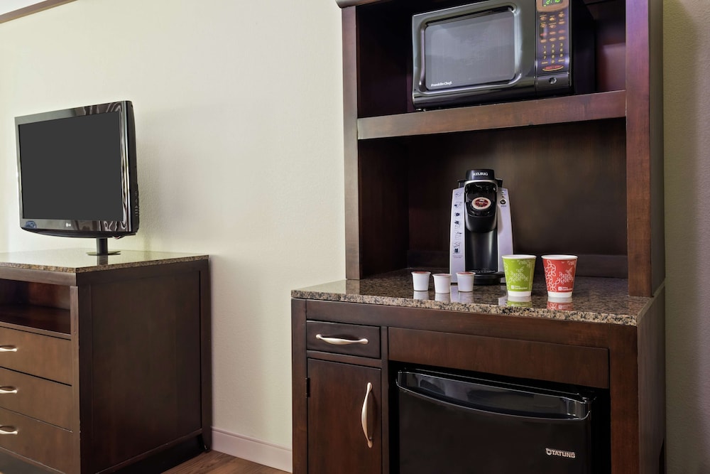 Hilton Garden Inn West Palm Beach Airport 51/54