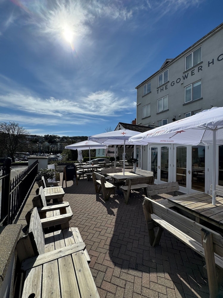 The Gower Hotel 28/35