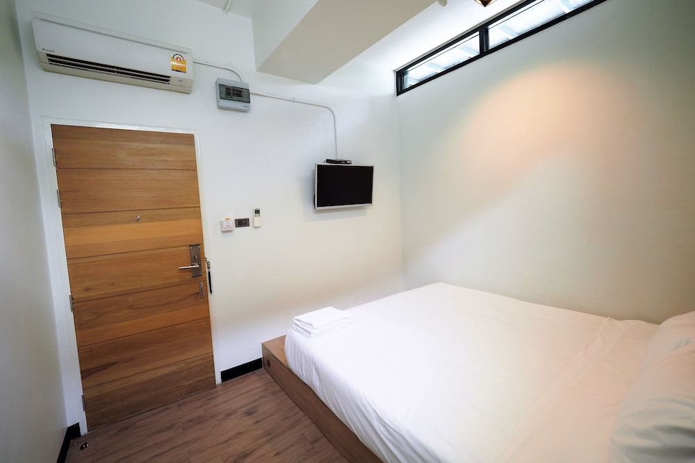 T Hostel at Victory Monument 16/46
