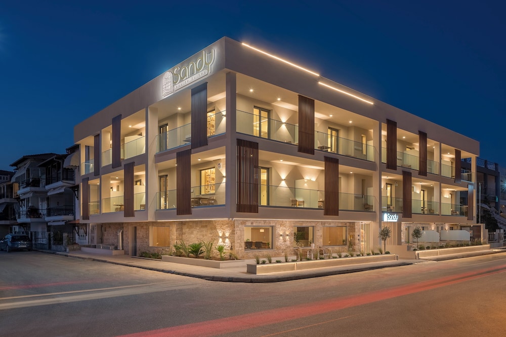 Sandy Seaside Suites 3/66