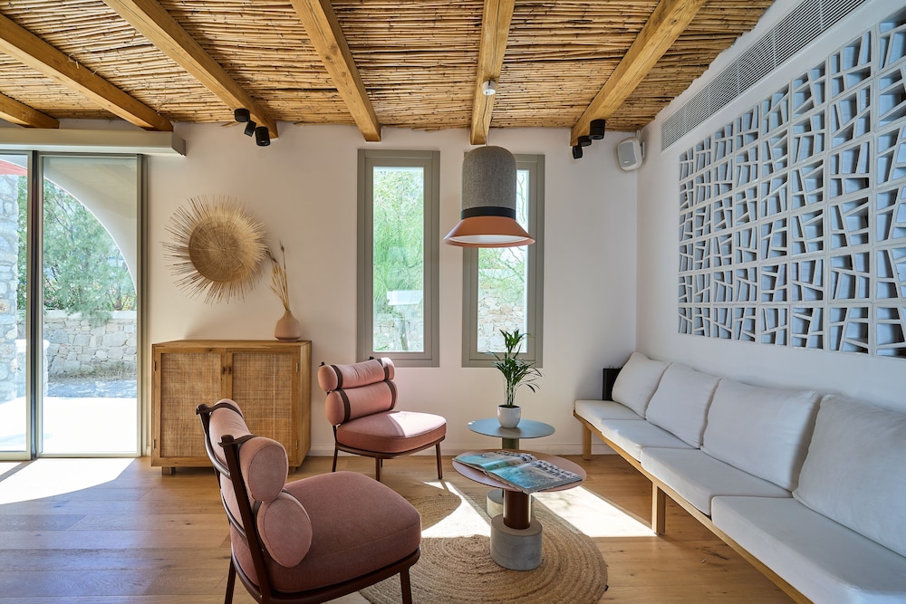 Adorno Beach Hotel and Suites 53/76