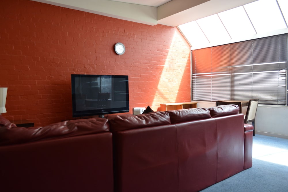 Yti Garden Hotel 54/62