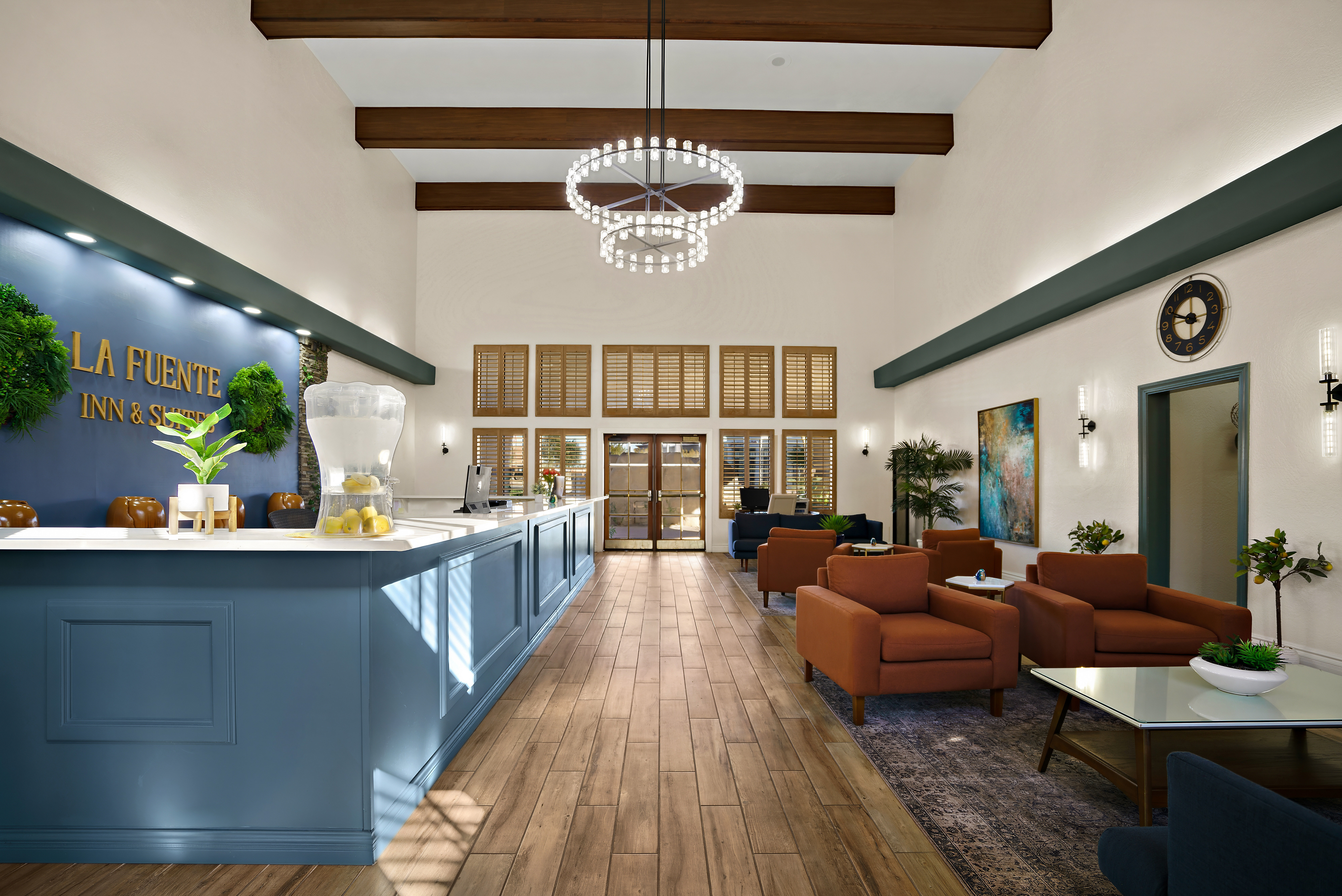La Fuente Inn Suites 10/65