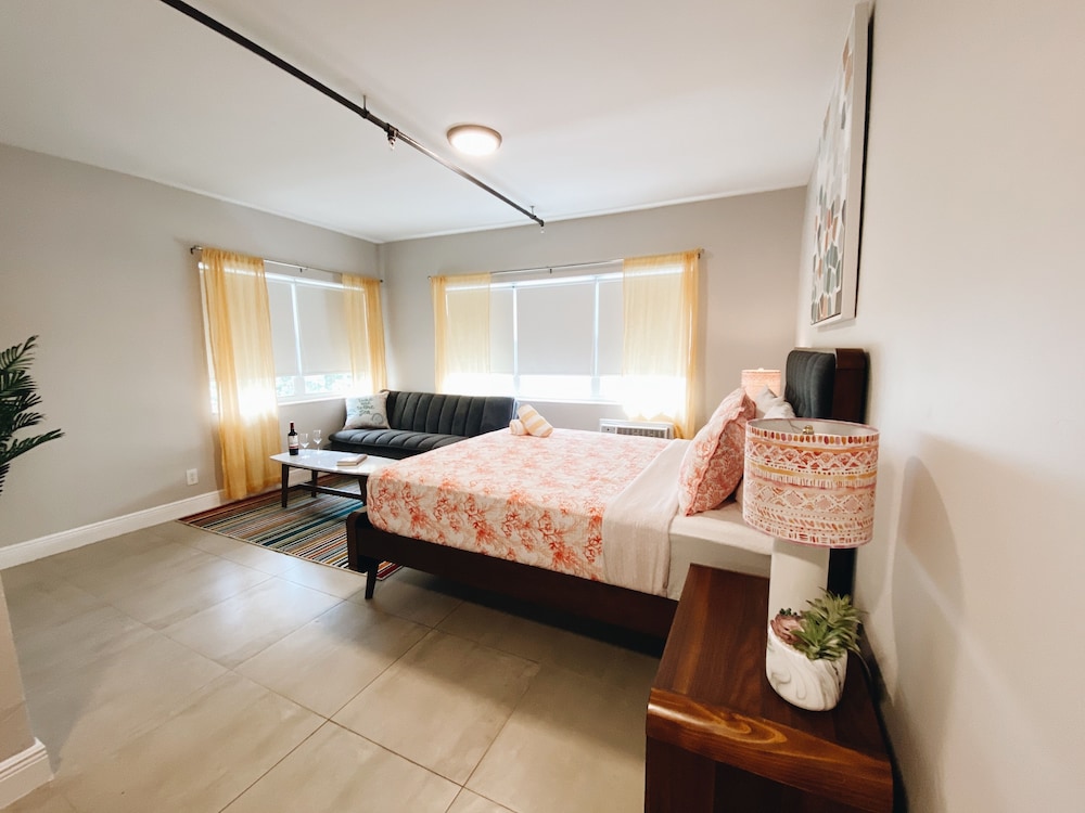 Rock Hostel 10/63