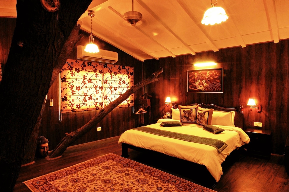 The Tree House Resort 4/35