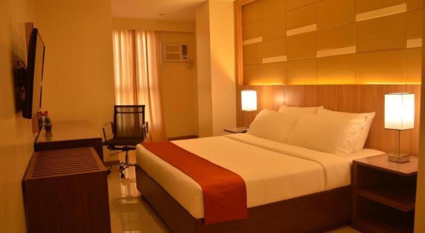 Hotel Veniz Session 17/33