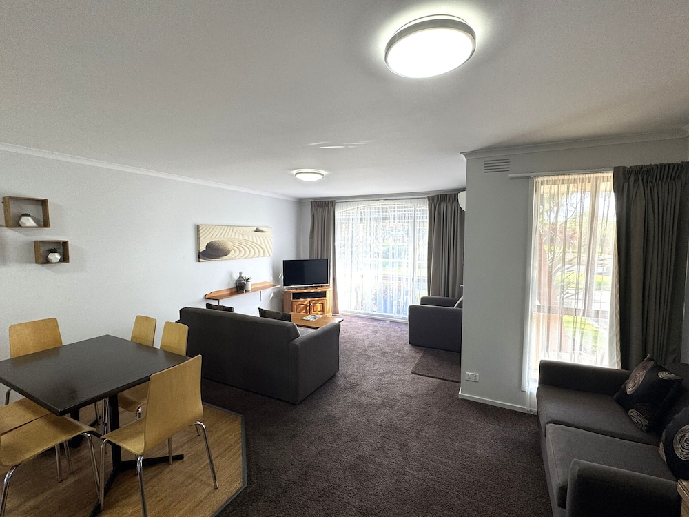 BARWON VALLEY LODGE 37/64