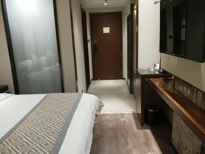 Gem Huainan Tianjia 'an District Chaoyang East Road Wanda Plaza Hotel 15/28