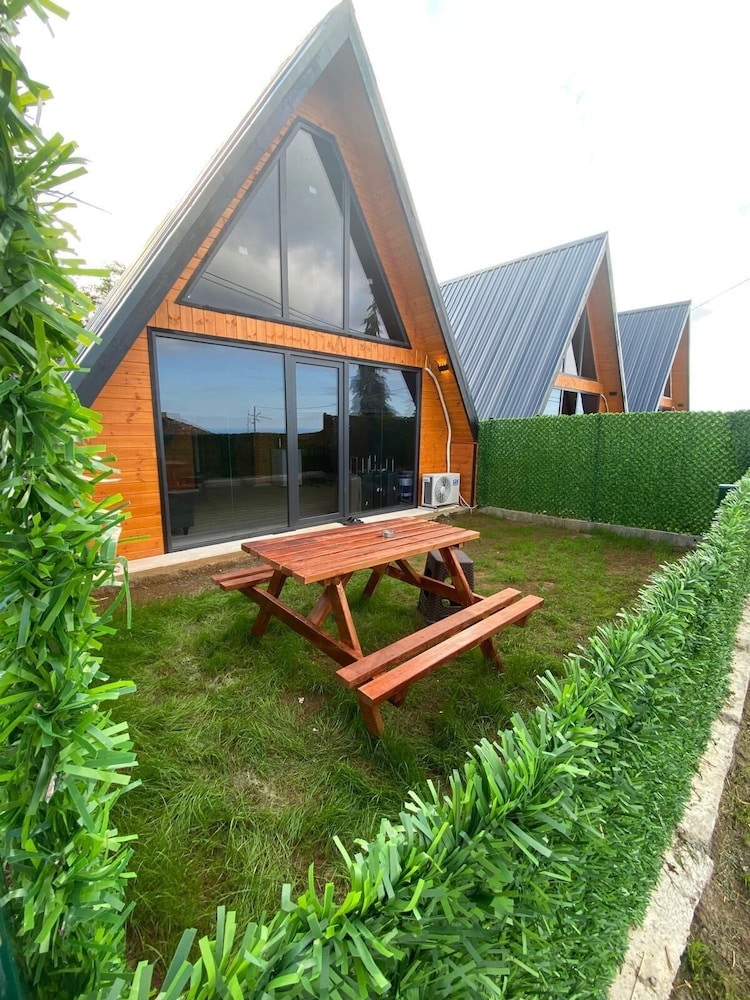 Mira Bungalov 24/28