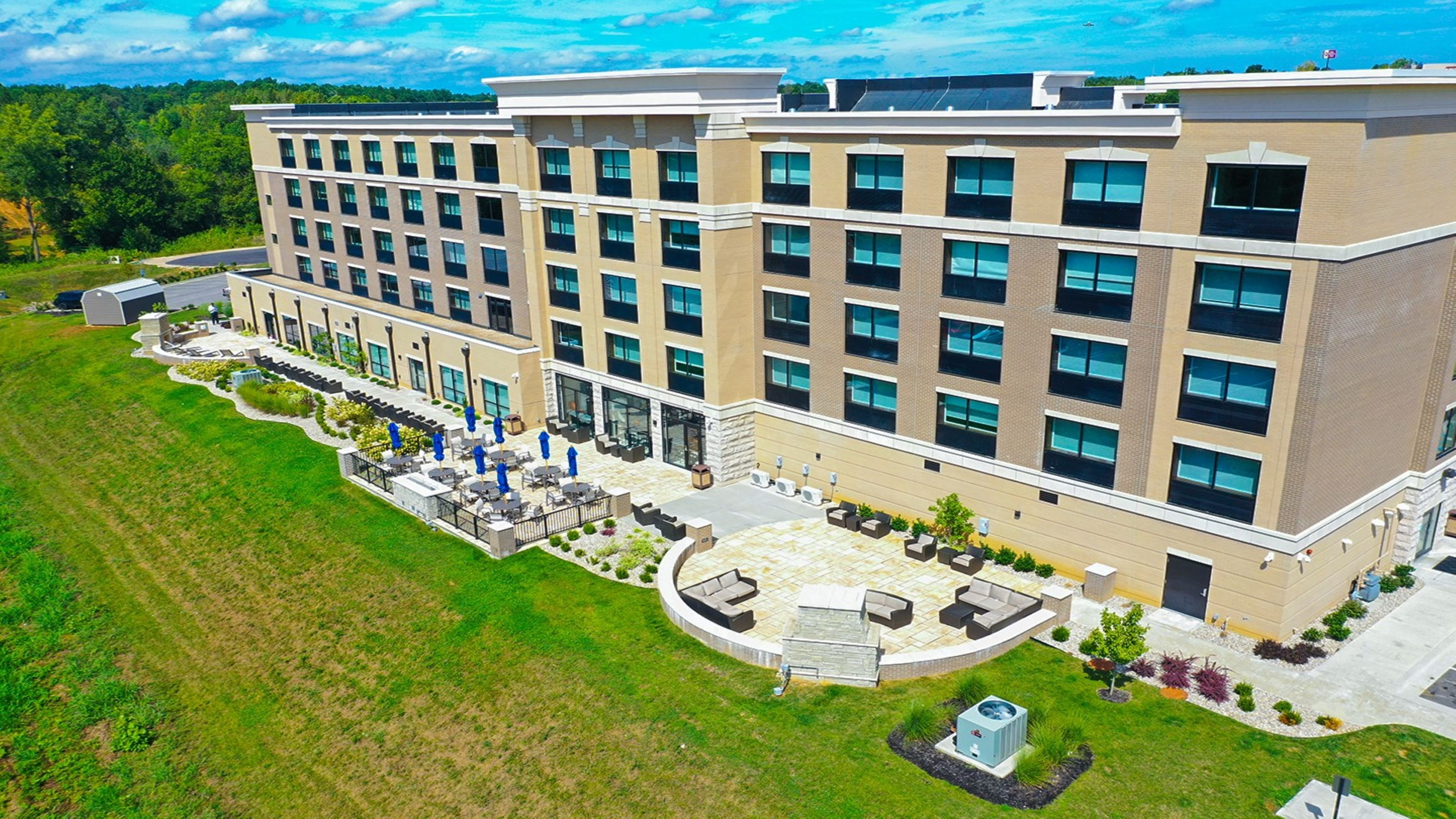 HOLIDAY INN EXPRESS & SUITES ELIZABETHTOWN NORTH 6/47