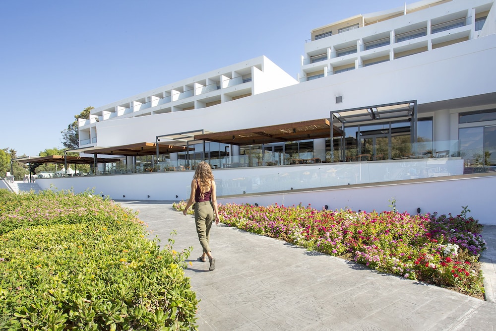 DORETA BEACH RESORT 49/52