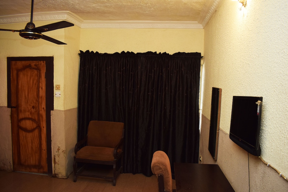 Wazobia Plaza Hotel 11/18