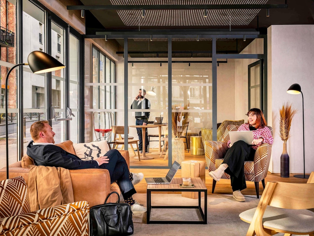 NOVOTEL BELLEVILLE PARIS 20 51/69