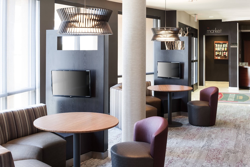 Courtyard by Marriott Hattiesburg 26/42