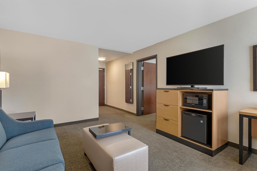 Drury Inn and Suites Joplin 45/50