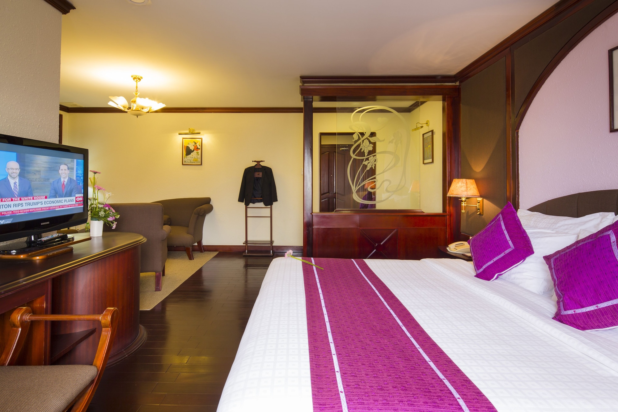 DELUXE, DOUBLE BED, CITY VIEW