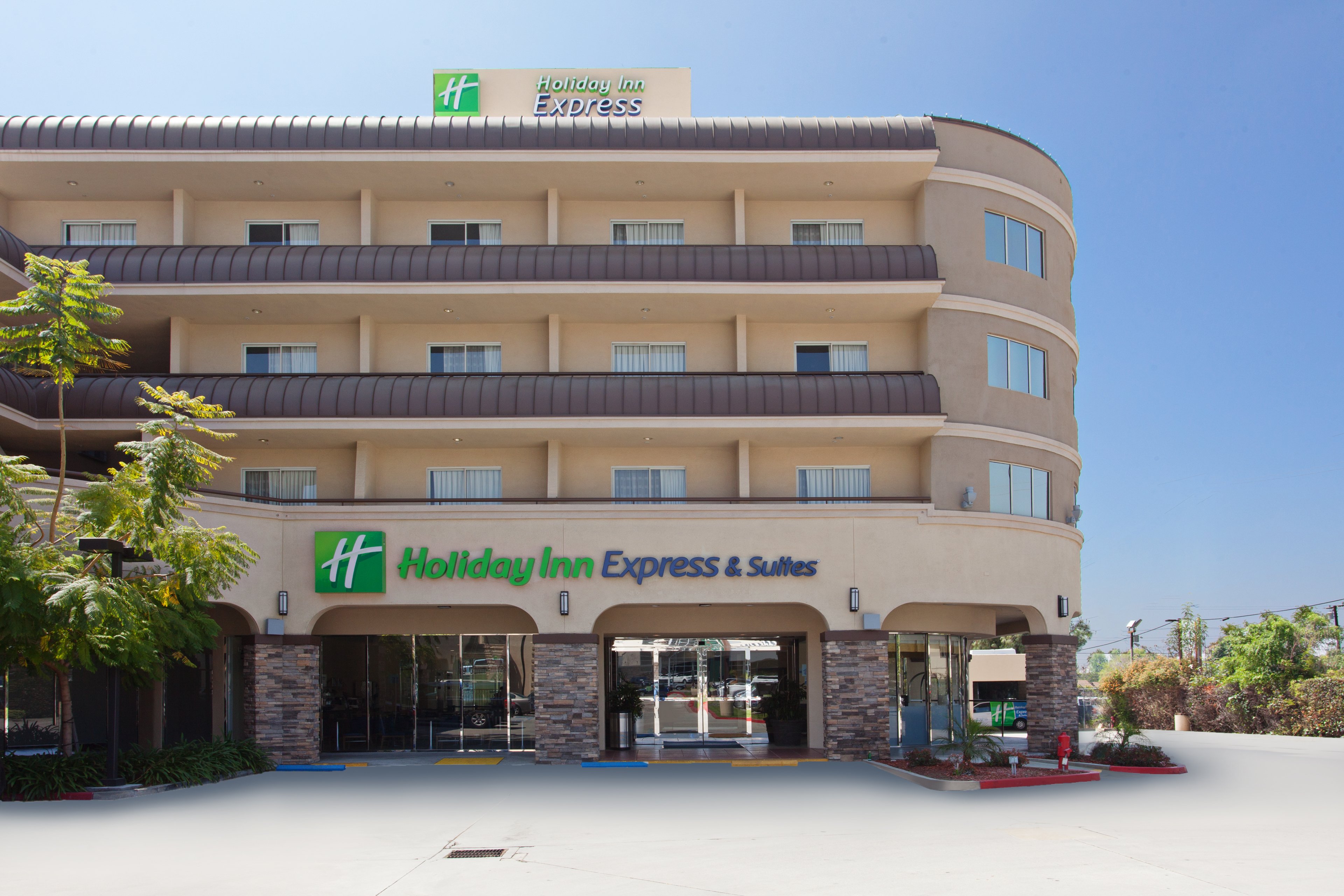 Holiday Inn Express Hotel Suites Pasadena Colorado Boulevard 2/59