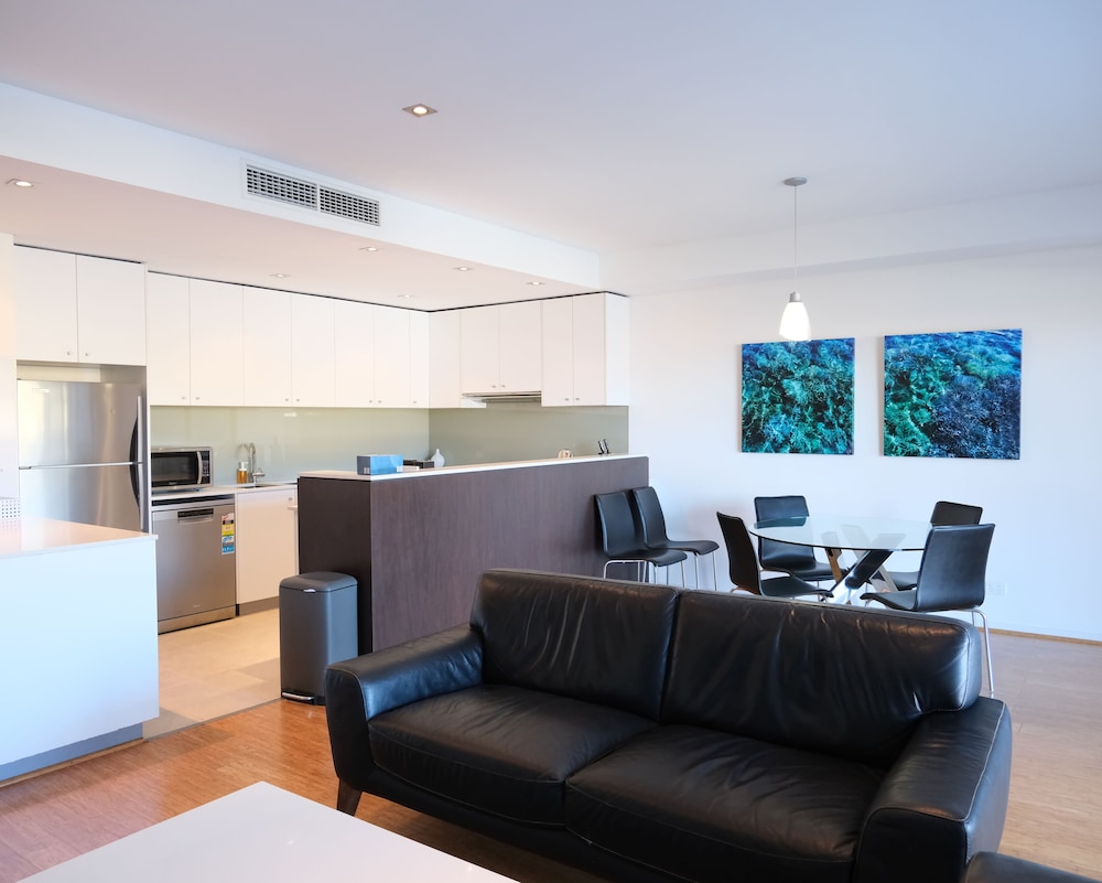 Gallery Suites 23/48