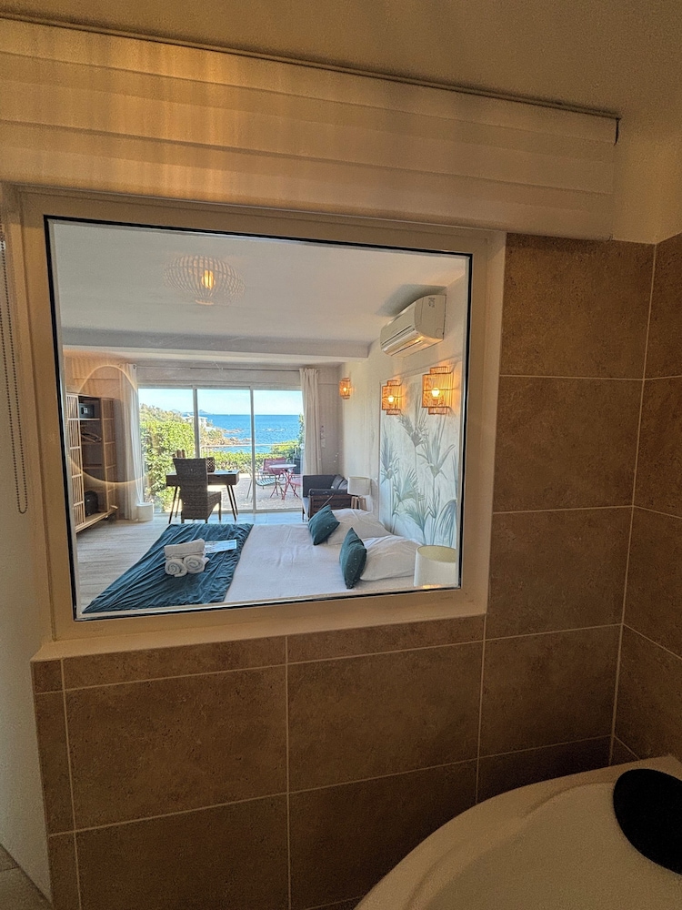 جناح بسرير مزدوج بحوض جاكوزي، Cap Riviera 5/6